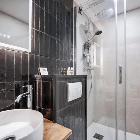 Appartement Cosy Aux Pieds Des Pistes Avec Balcon - Fr-1-640-76 Val Thorens